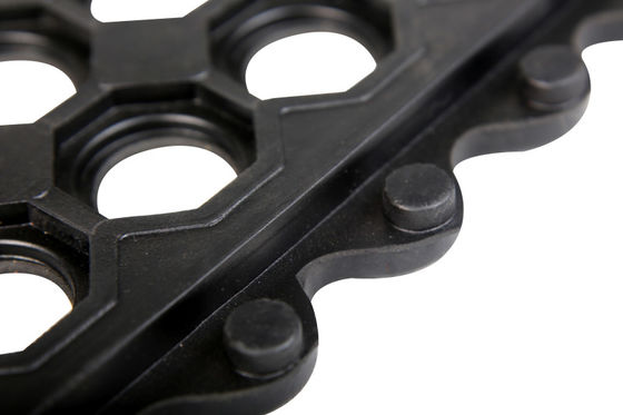 Противоутомляющие коврики с отверстиями