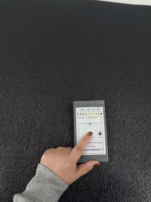 Антистатический резиновый макет ESD с двойными слоями ПВХ и поверхностью с рисунком коры, обеспечивающей эргономический комфорт и устойчивость к скольжению